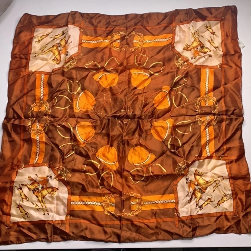vintage equestrian English riding amber hue scarf 25”x25” Made in Italy brown